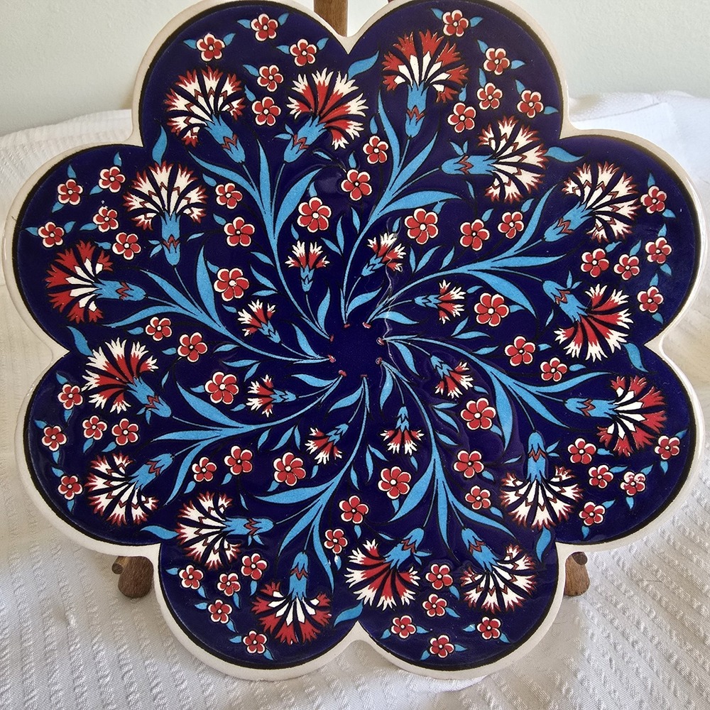 Turkish Handmade Ceramic Trivet  Iznik Floral Design w/ Scalloped Edge Foam...